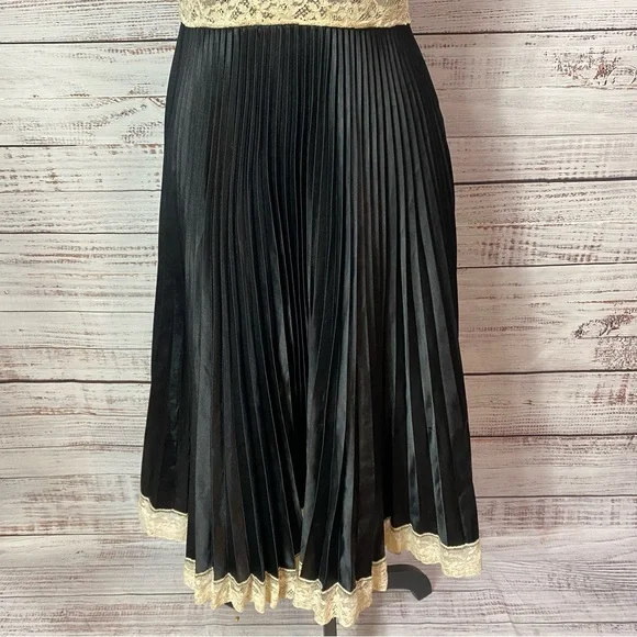 🚫SOLD🚫 Betsey Johnson Rare HTF Vintage 90s Slip Dress - Picture 3 of 11